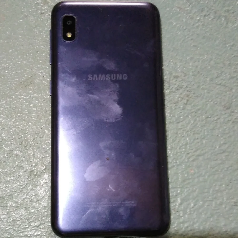 Samsung A10e Smartphone with Black Frame and Vibrant Display